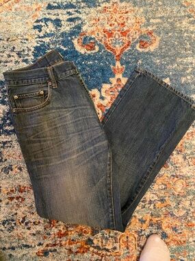 Gap Classic Medium Wash Blue Jeans